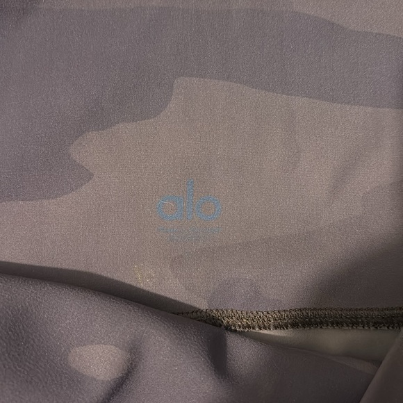 Alo Yoga High-waist Vapor Legging In Coco Camouflage - Picture 3 of 5